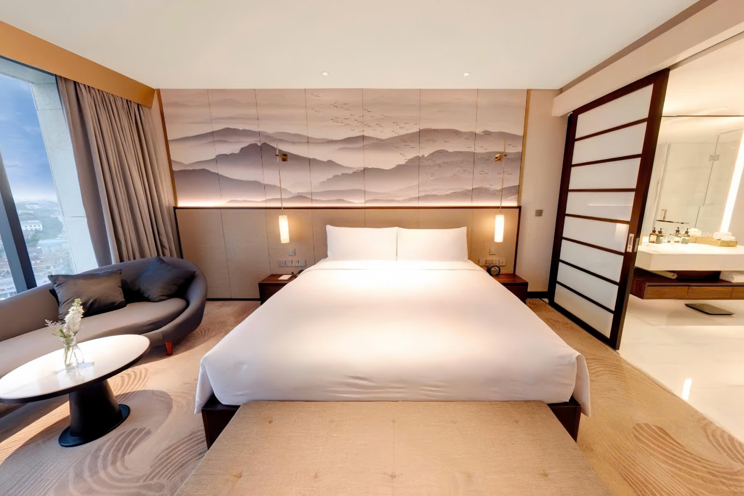 Crowne Plaza Vĩnh Yên